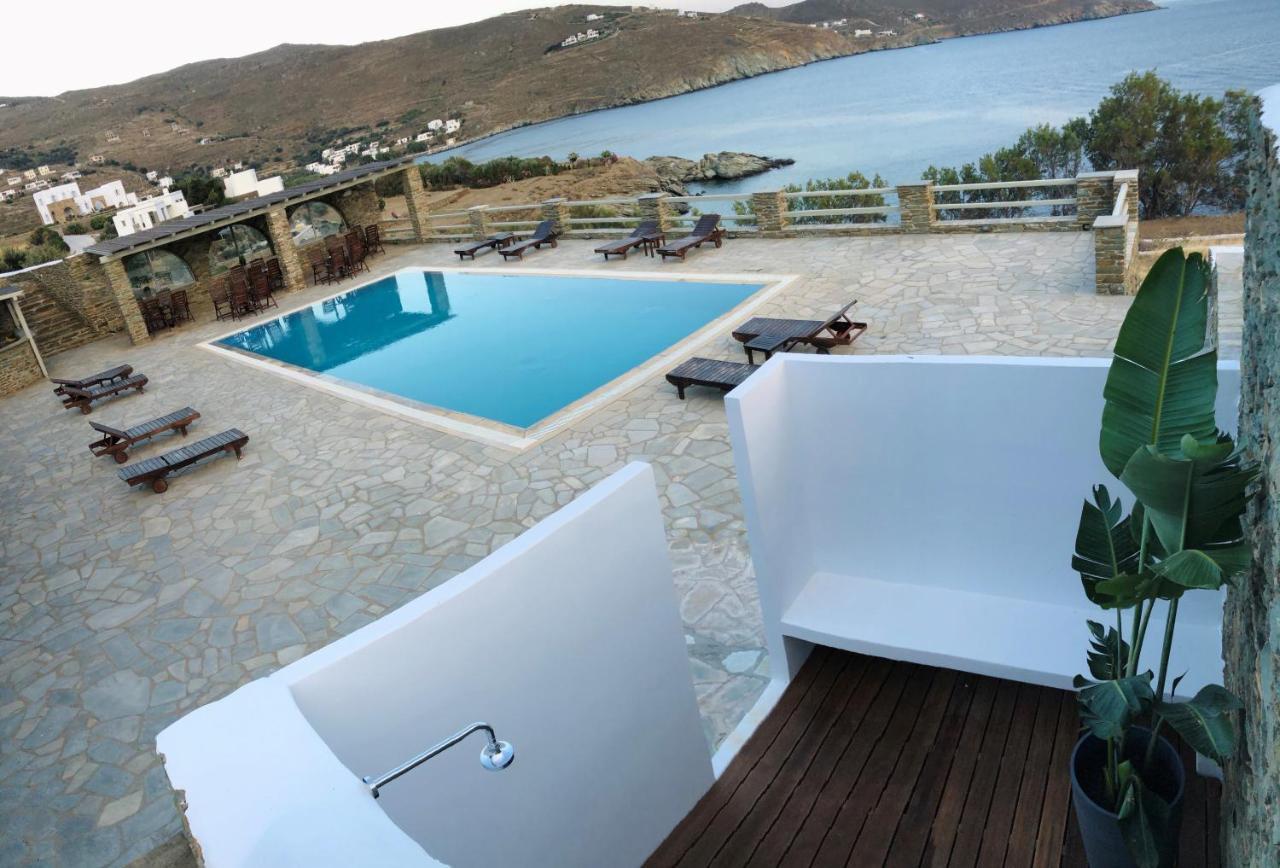 Aparthotel En Plo Agios Romanos Exteriér fotografie